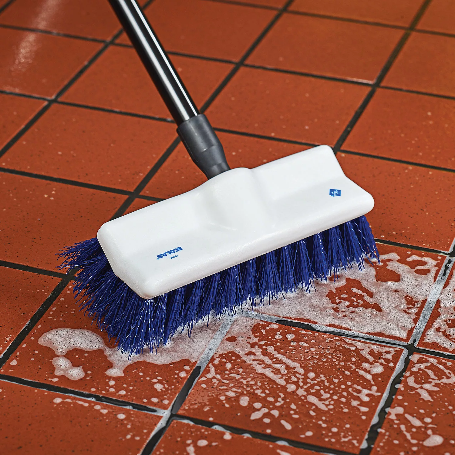 Member's Mark Commercial Floor Cleaner and Degreaser (128 oz.) Jarasim